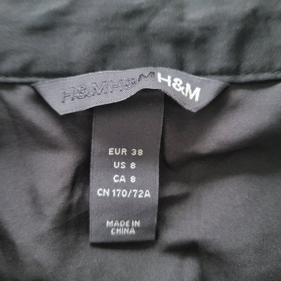 H&M Skirt - Picture 2 of 3